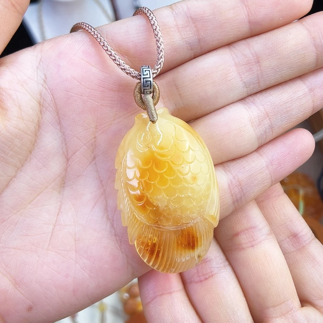 未镶嵌琥珀珠宝奇石，