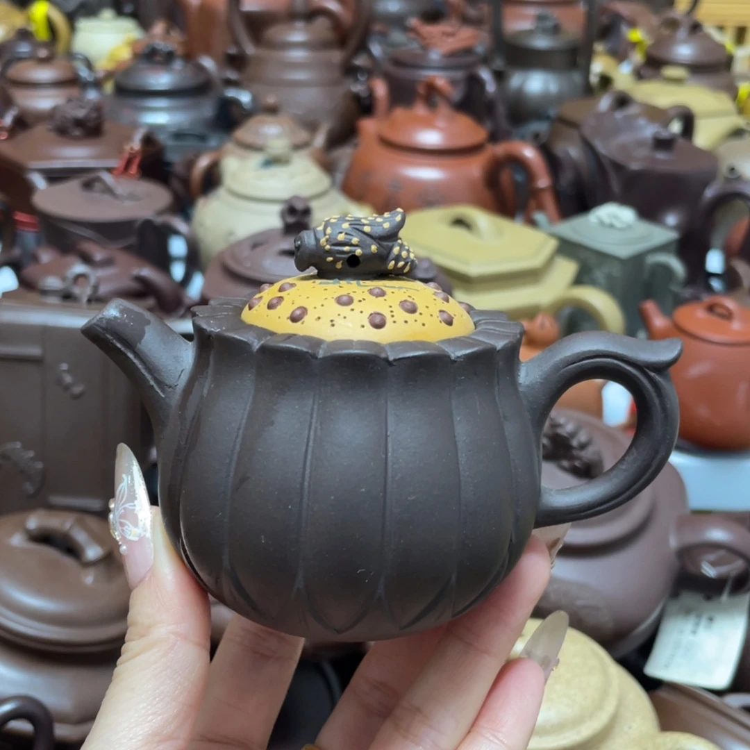 底槽青茶壶紫砂艺术作品