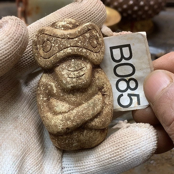 未镶嵌和田玉挂件