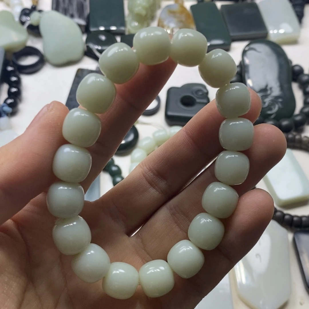 和田玉未镶嵌手链