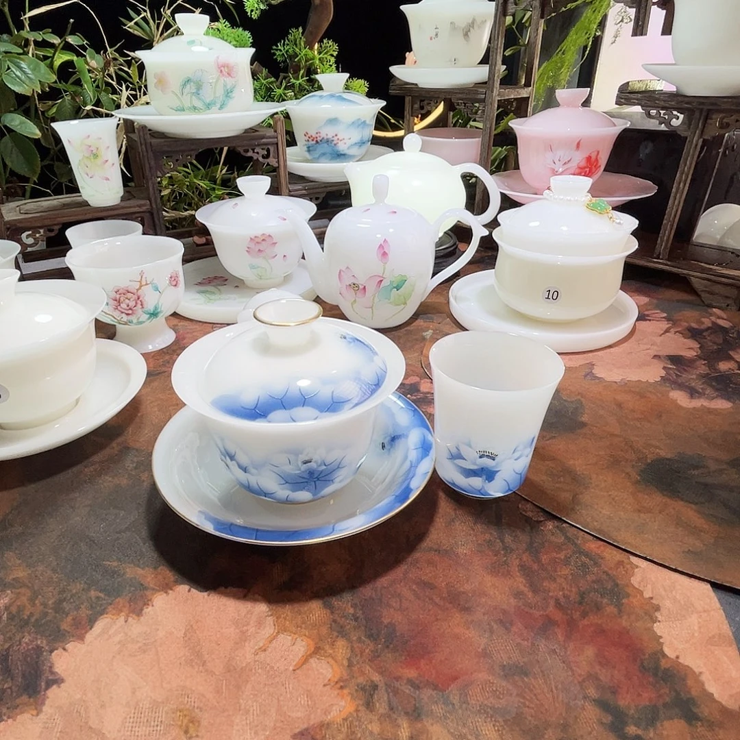 冰晶璞玉初见惊鸿蓝莲花