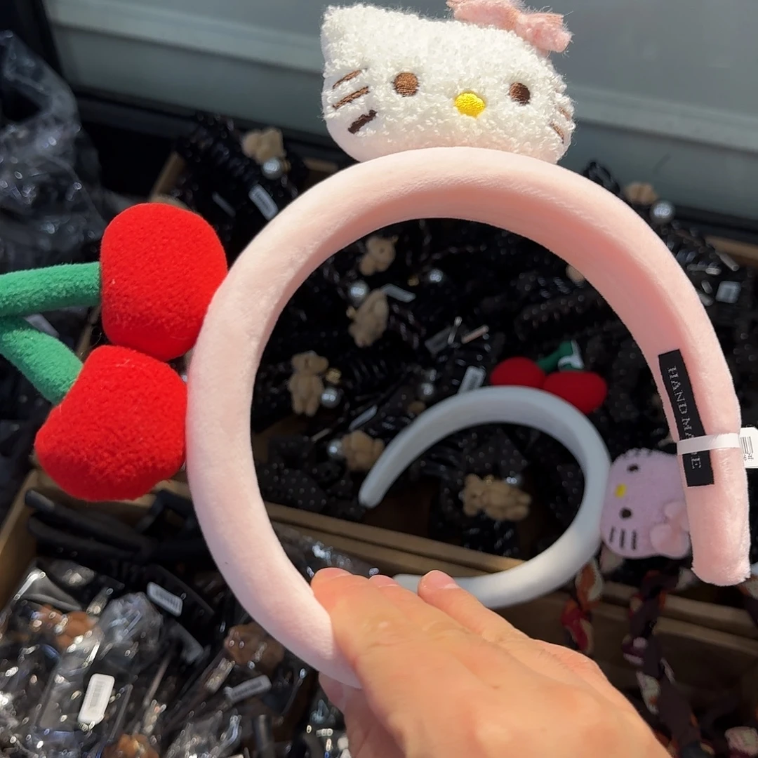非金属无粉色凯蒂猫