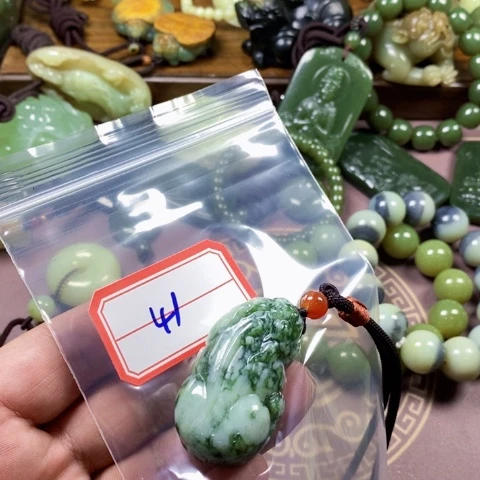 未镶嵌蛇纹石玉手链