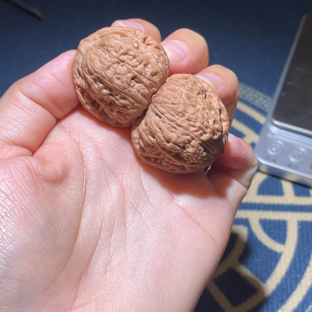 曾***、文玩核桃吊坠5号33尺全品平底锅蜡皮