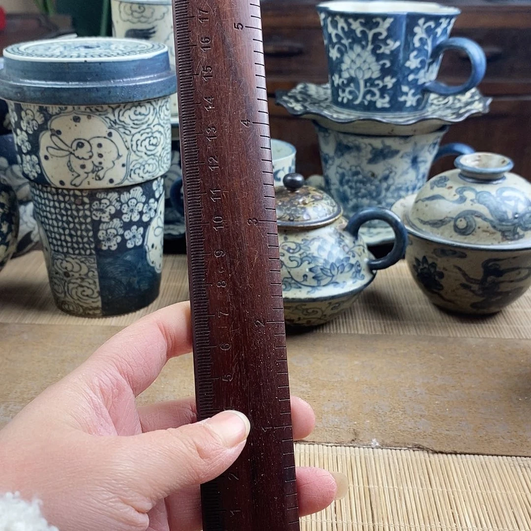 L****e手工手绘青花陶瓷