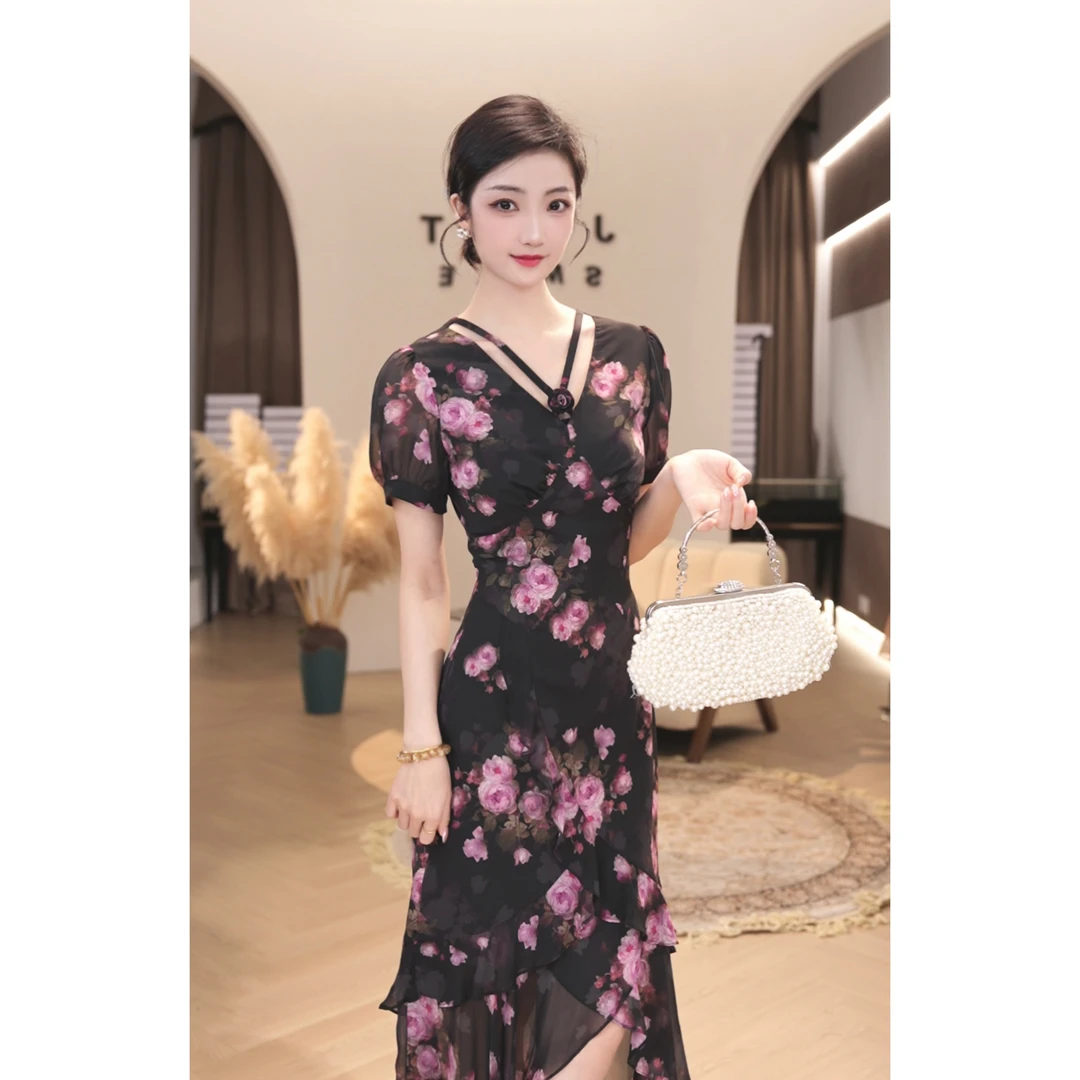 2025夏季新款【7510】法式小众高级感气质V领花色收腰显瘦连衣裙子
