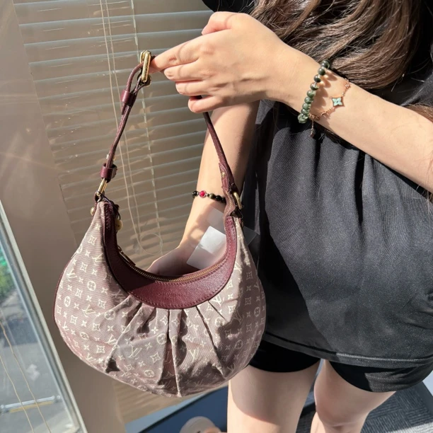 95新 LouisVuitton/路易威登 Lv/路易威登/单肩/sk744
