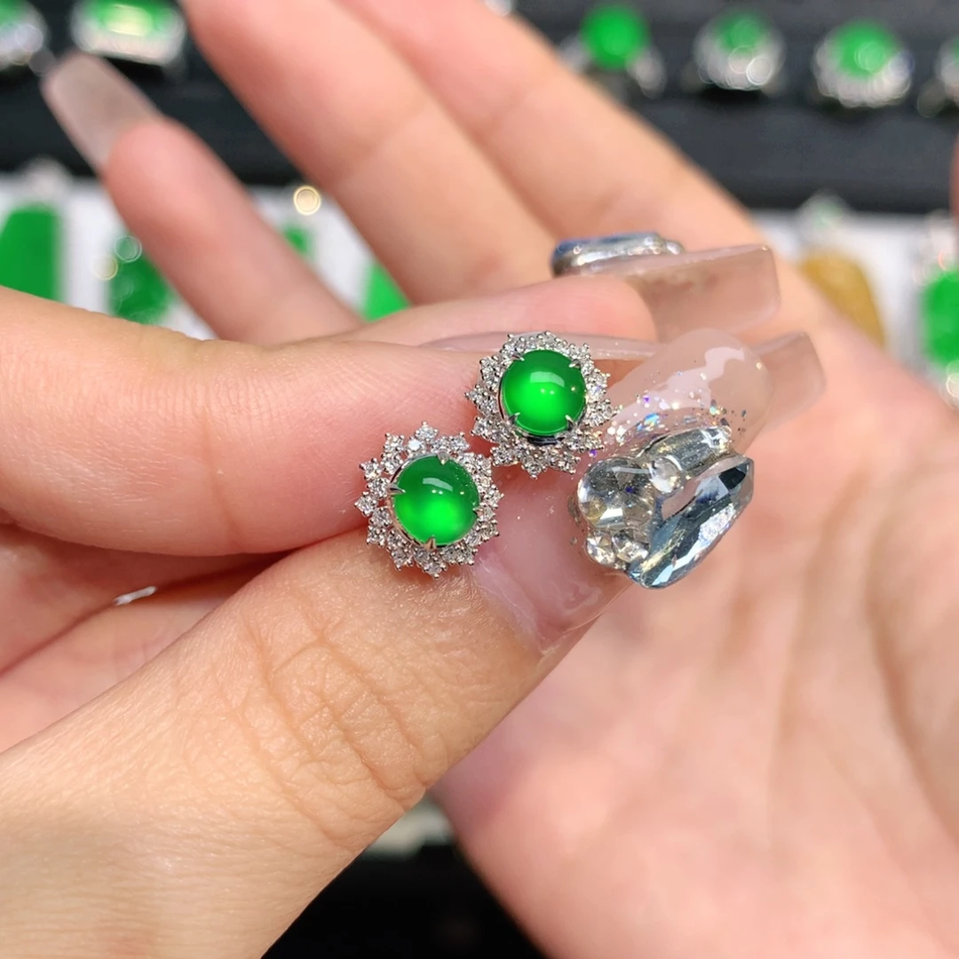 近***甜翡翠18K金镶嵌吊坠(不含链)