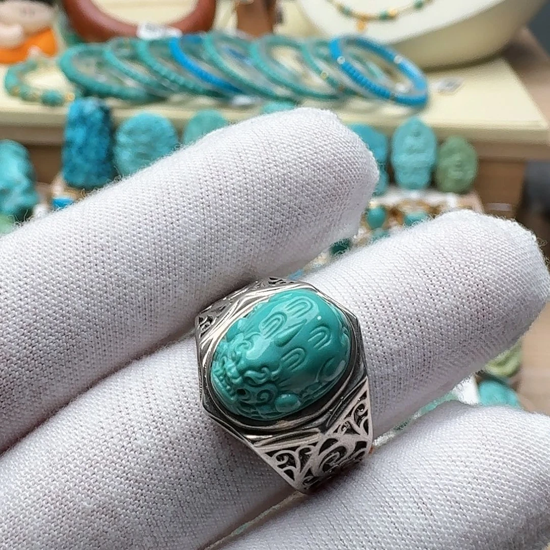 绿松石银S925镶嵌高瓷玉化绿精雕貔貅戒指