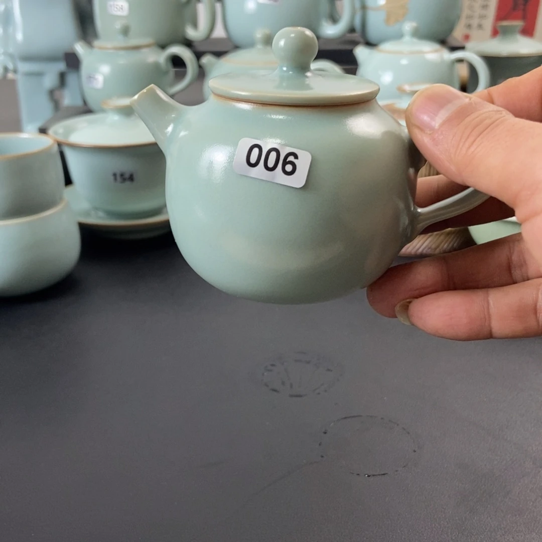 微瑕仿古釉手工平安壶