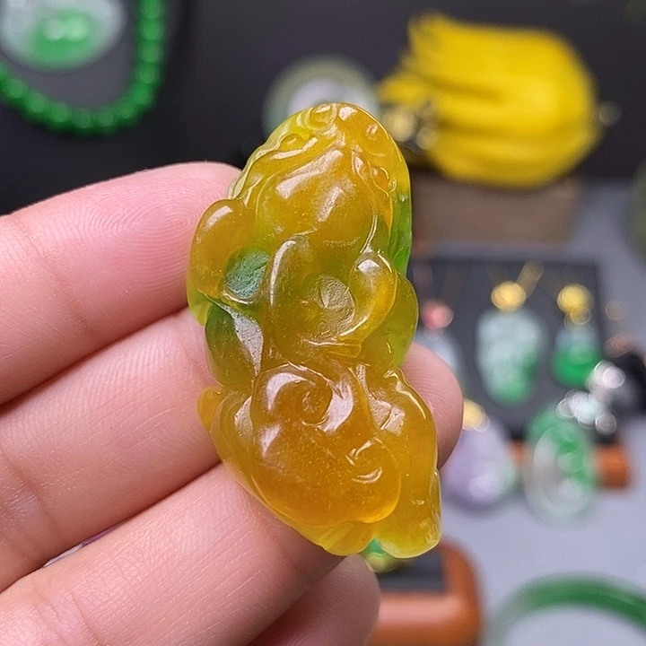 吊坠(赠链)未镶嵌翡翠