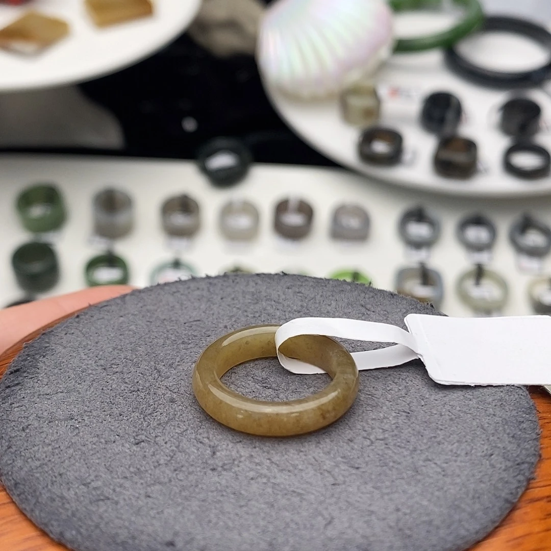 和田玉（糖玉）未镶嵌戒指m13咖糖圆条17.0