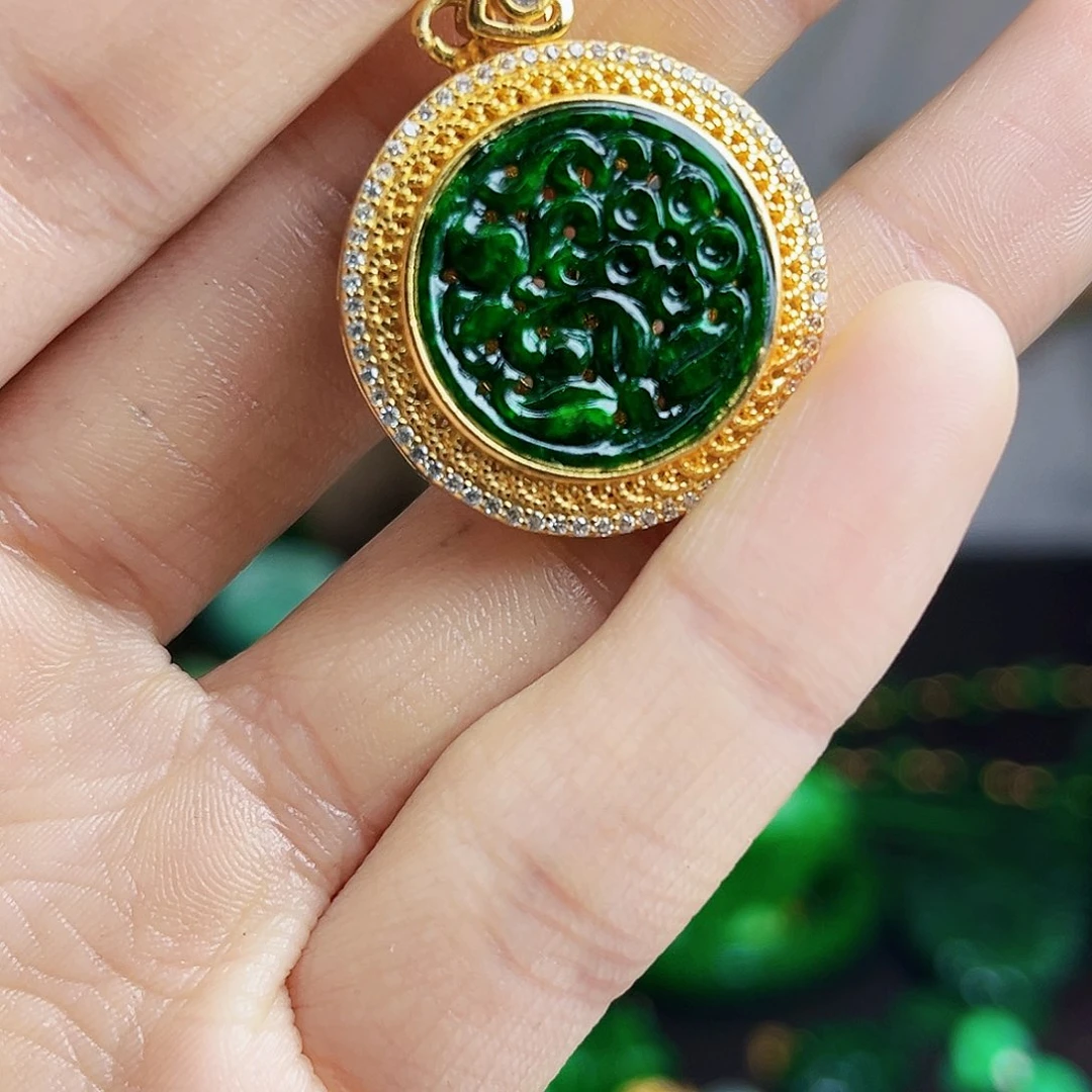 颈饰银S925镶嵌翡翠多样性