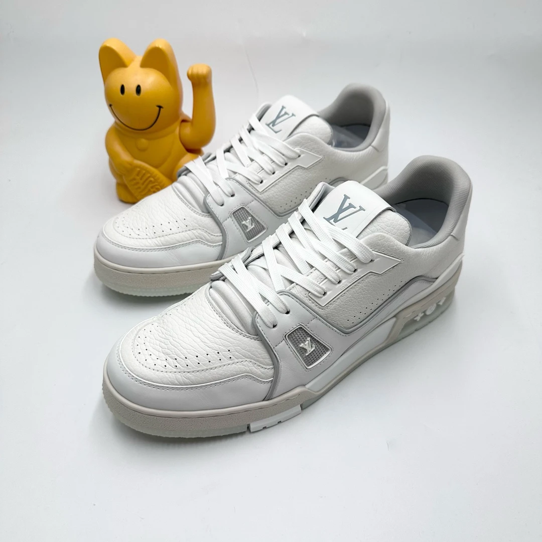 99新 LouisVuitton/路易威登 0211/42码/白水泥拼接Trainer板鞋