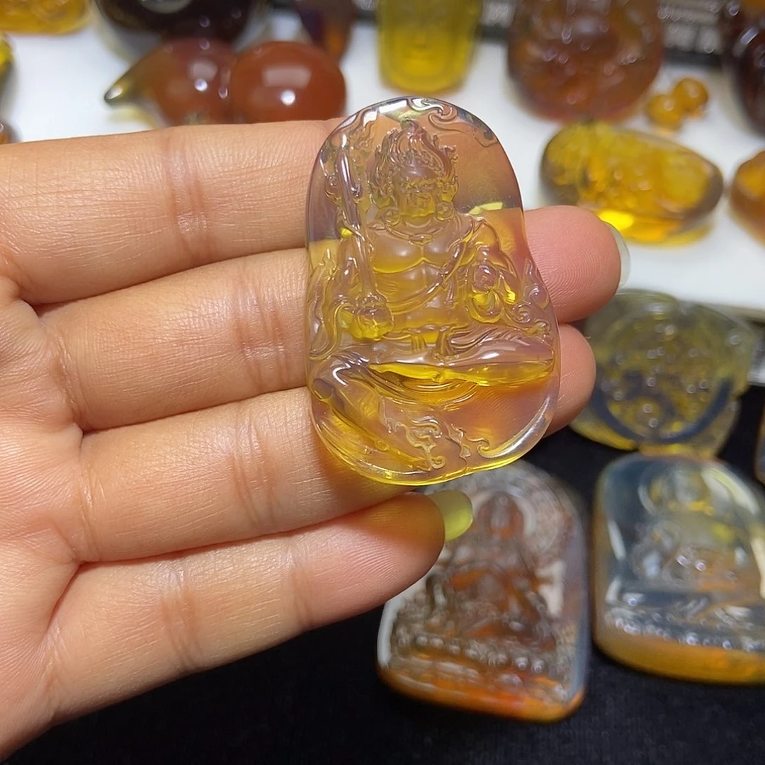 琥珀未镶嵌颈饰缅甸天然琥珀吊坠