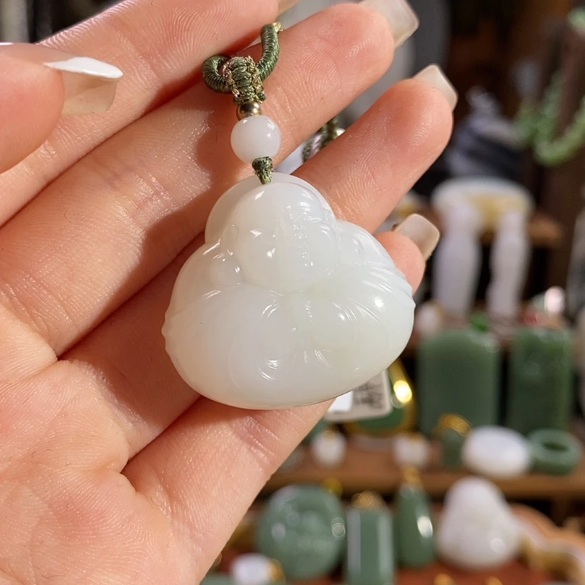 【闪购商品】吊坠(赠链)未镶嵌和田玉