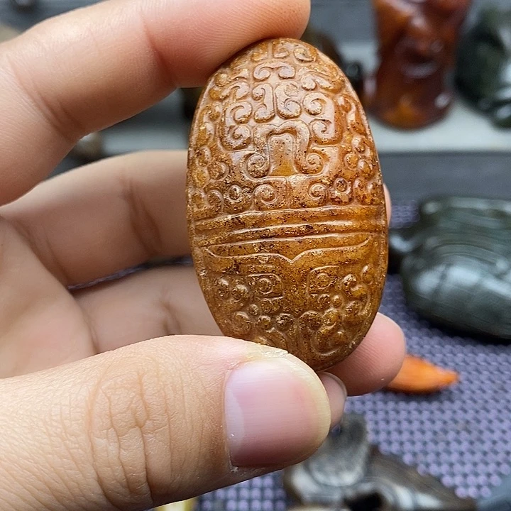 未镶嵌蛇纹石玉颈饰