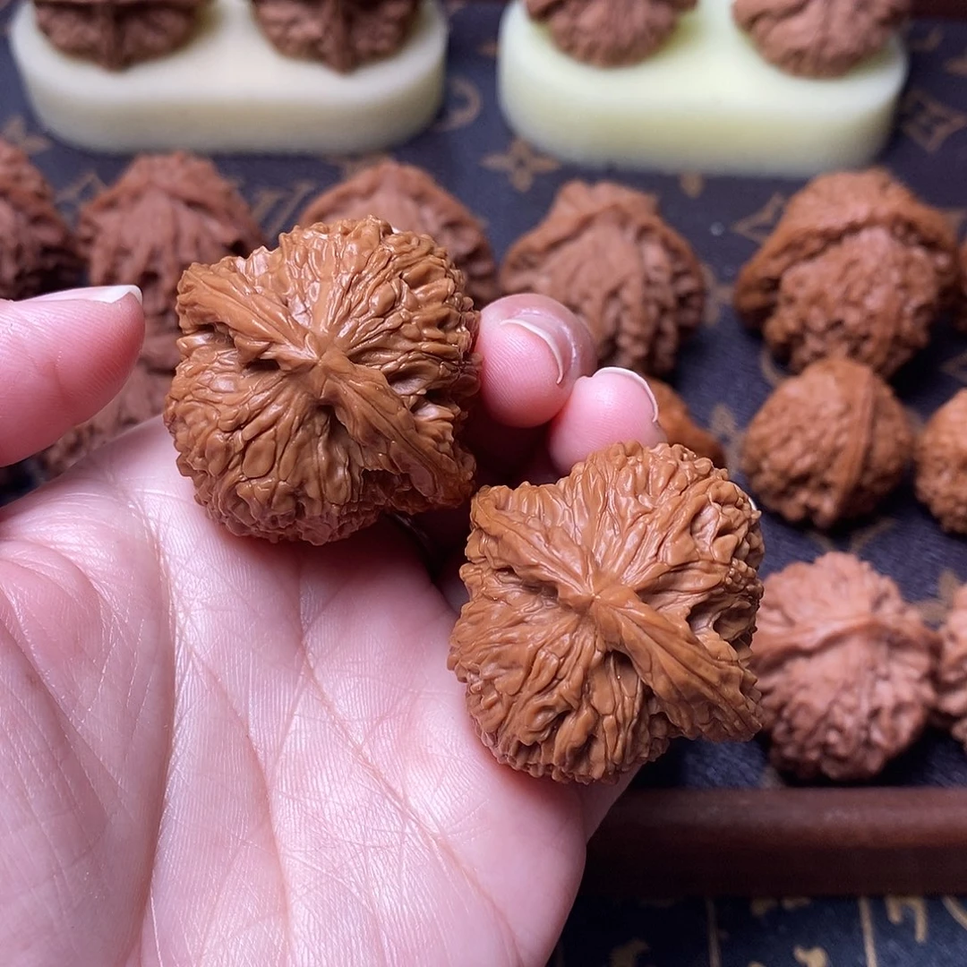 桃核吊坠全品南疆石39尺