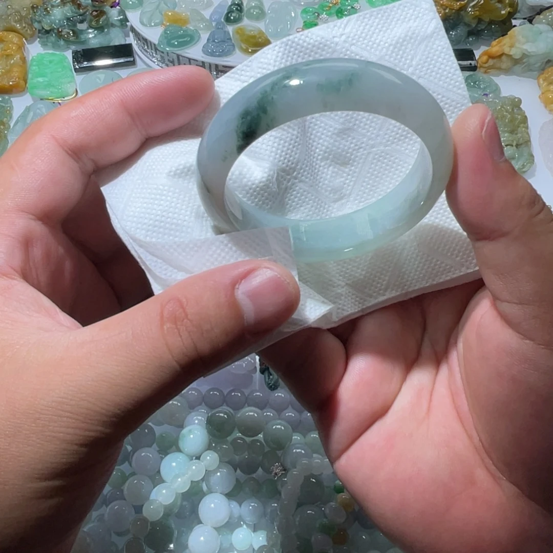 颈饰未镶嵌翡翠天然