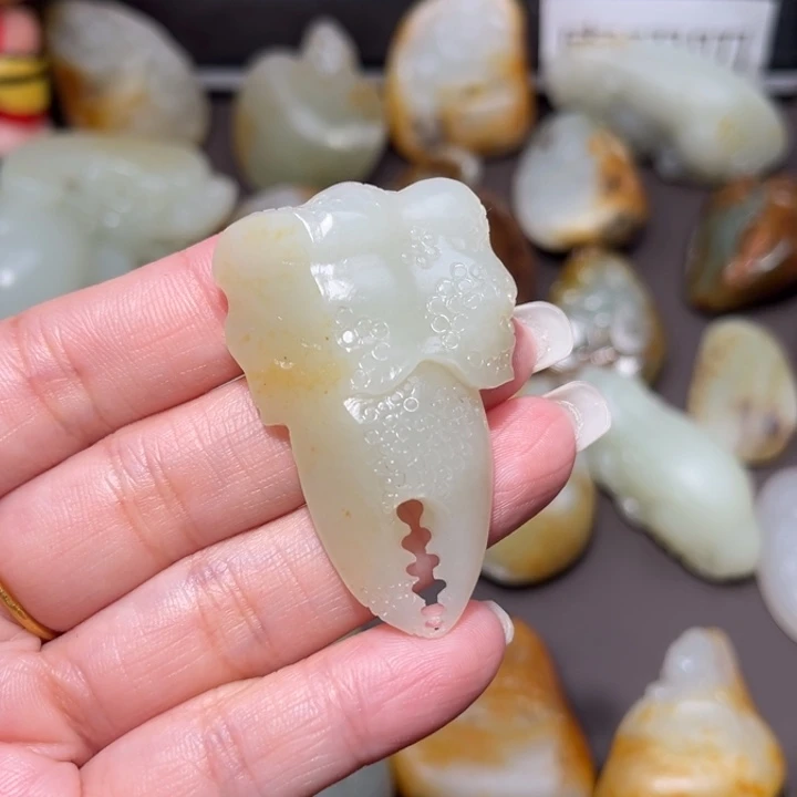 和田玉（子料）未镶嵌颈饰