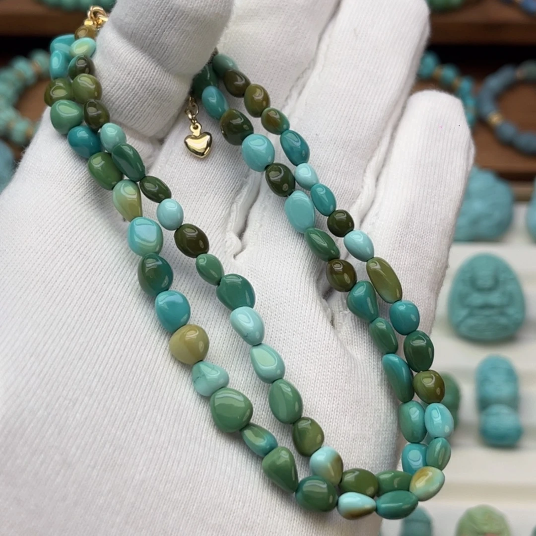 绿松石未镶嵌珠宝奇石