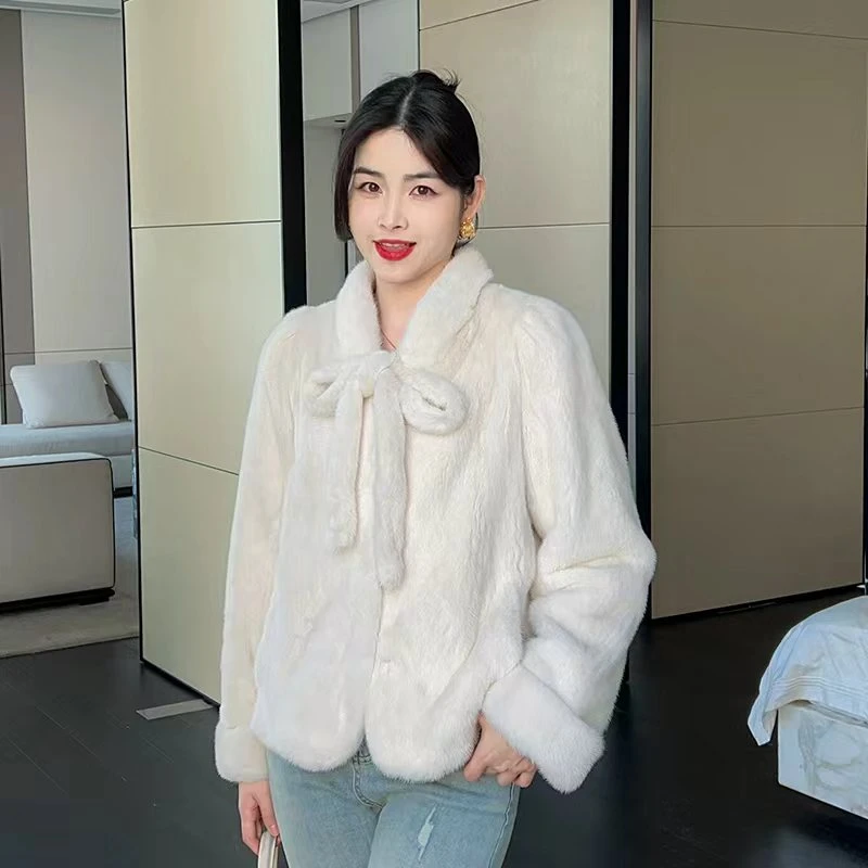 【伊兰佳人】进口丹麦天鹅绒紫金短二整貂蝴蝶结V领挽袖时尚女外套