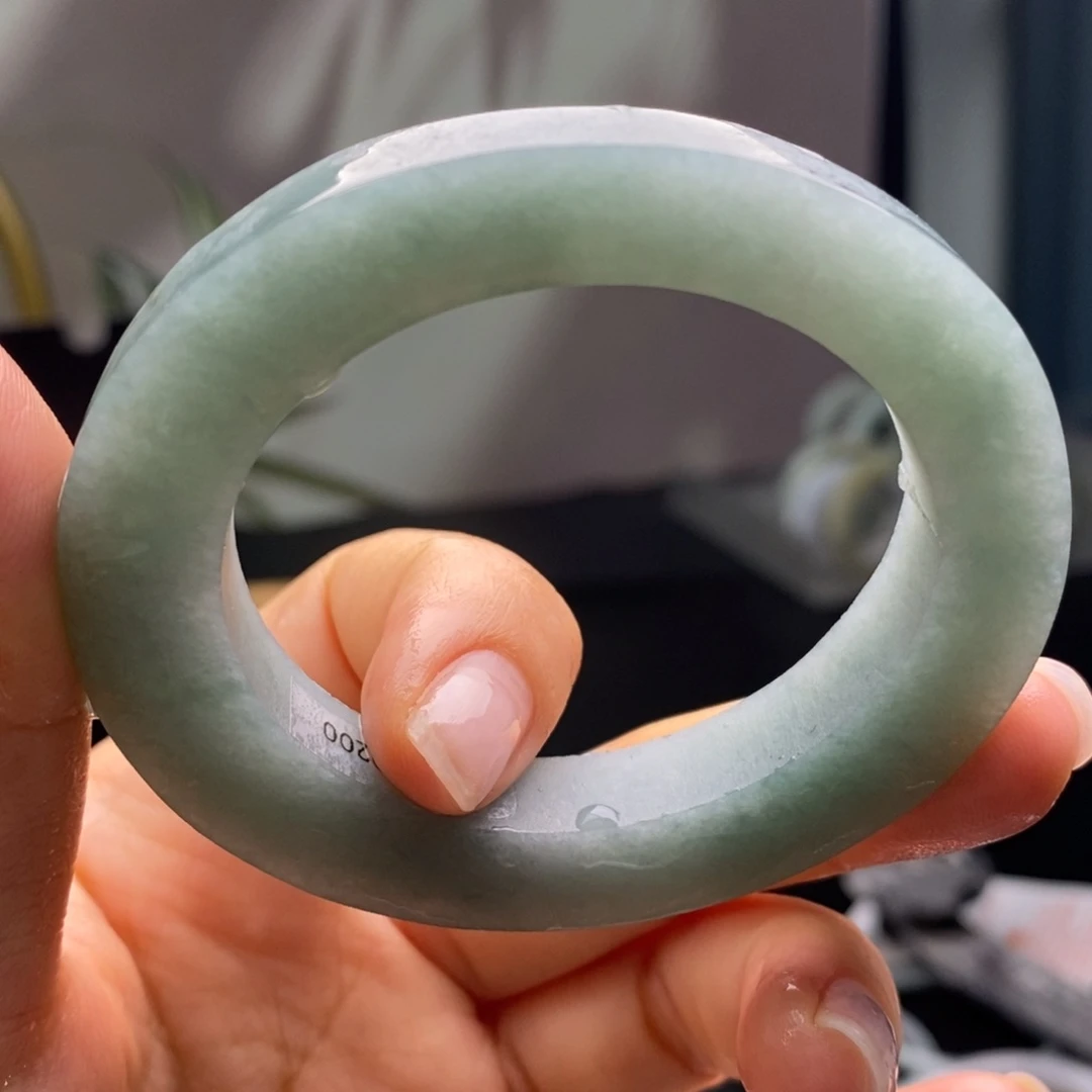 定制翡翠翡翠手镯未镶嵌贵妃手镯