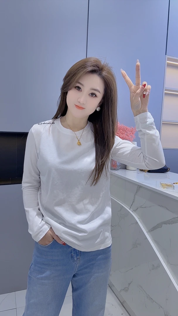 水磨比笑脸刺绣棉T