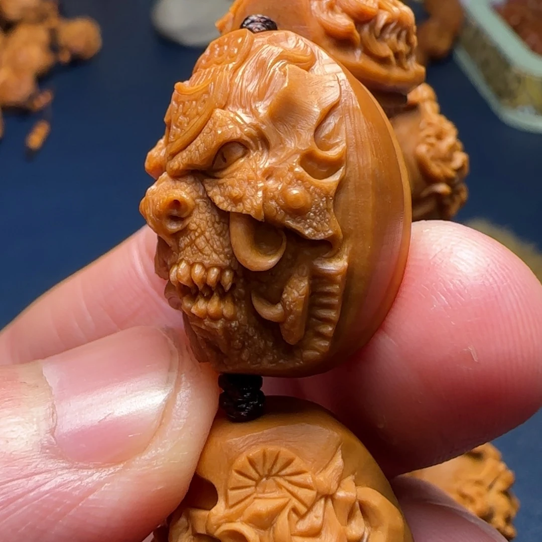 橄榄核其他古**风橄榄核雕