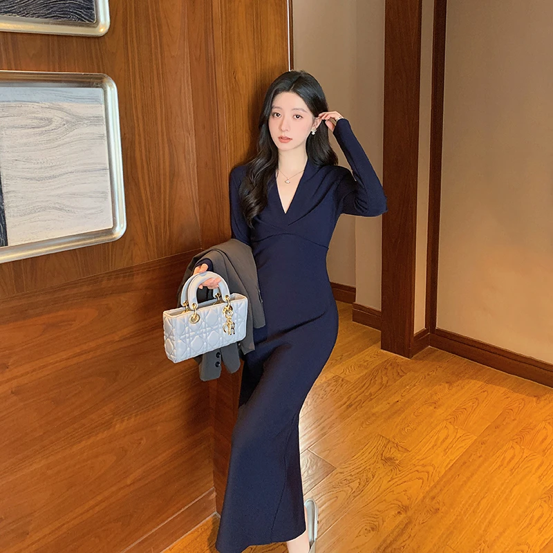 岛歌夫人 气质名媛高级感V领连衣裙女春秋收腰修身包臀裙YG81746