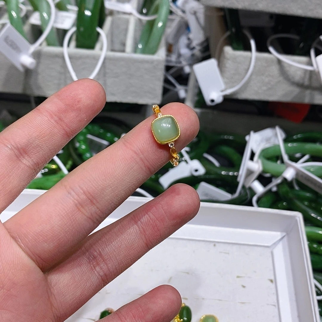 和田玉（碧玉）未镶嵌戒圈