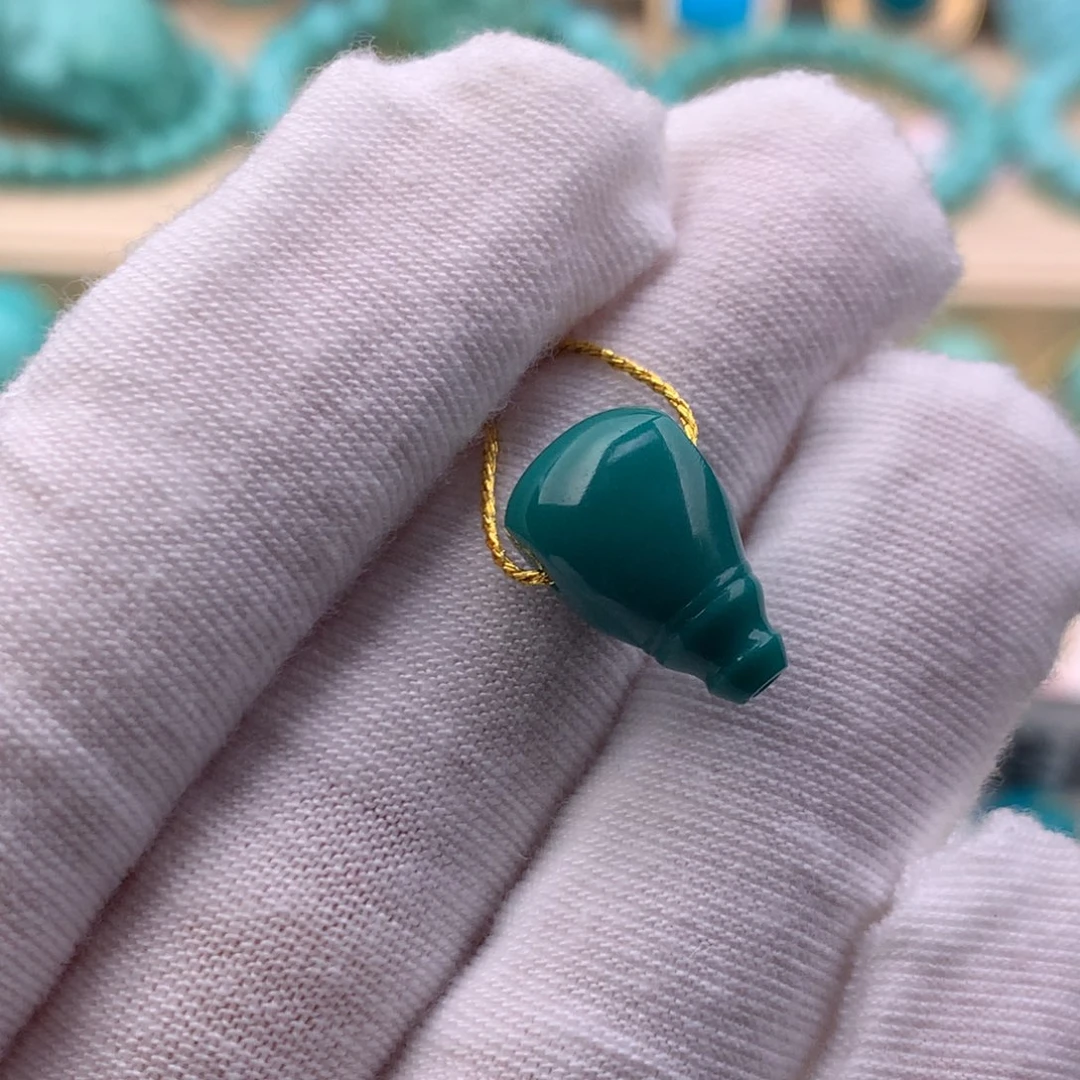 绿松石未镶嵌珠宝奇石9