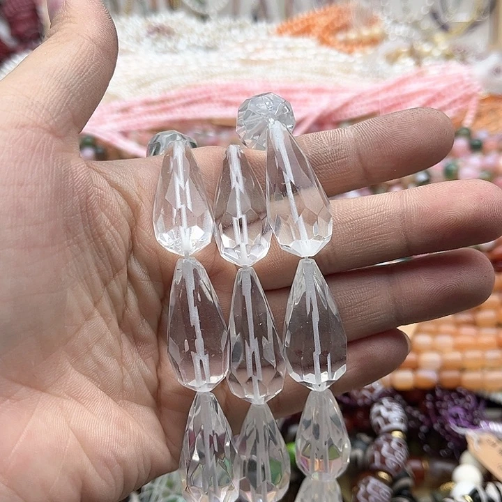 玛瑙/玉髓珠宝半成品未镶嵌一条14/35mm左右白水晶水滴珠