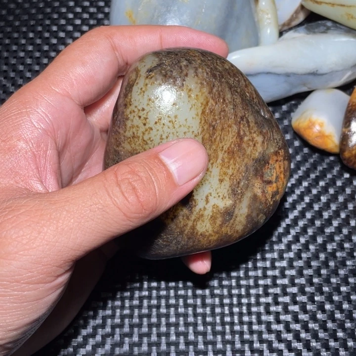 未镶嵌和田玉（糖玉）挂件杨*建