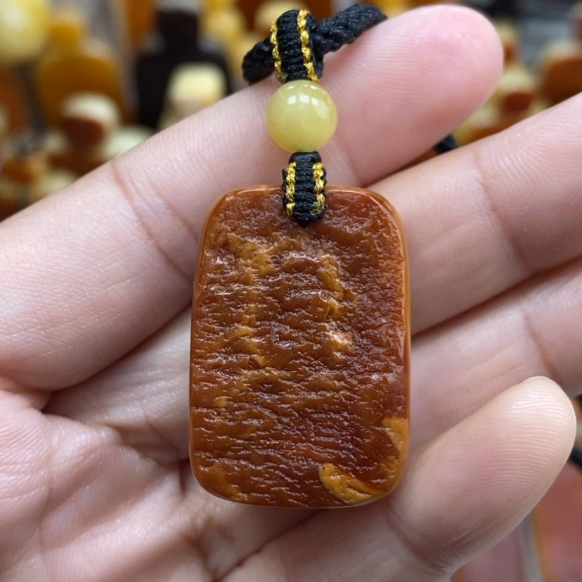 【闪购商品】琥珀颈饰未镶嵌