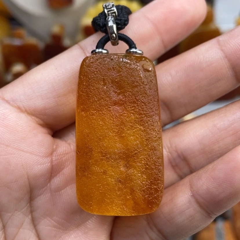 【闪购商品】琥珀颈饰未镶嵌