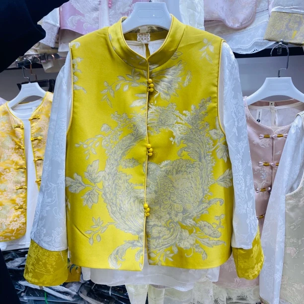 新中式国风（祥云盘飞）三扣提花马甲