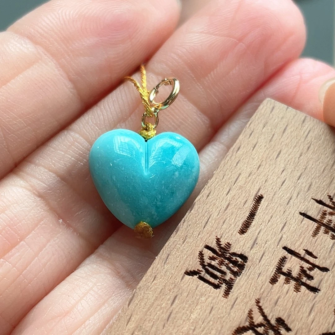 未镶嵌绿松石颈饰