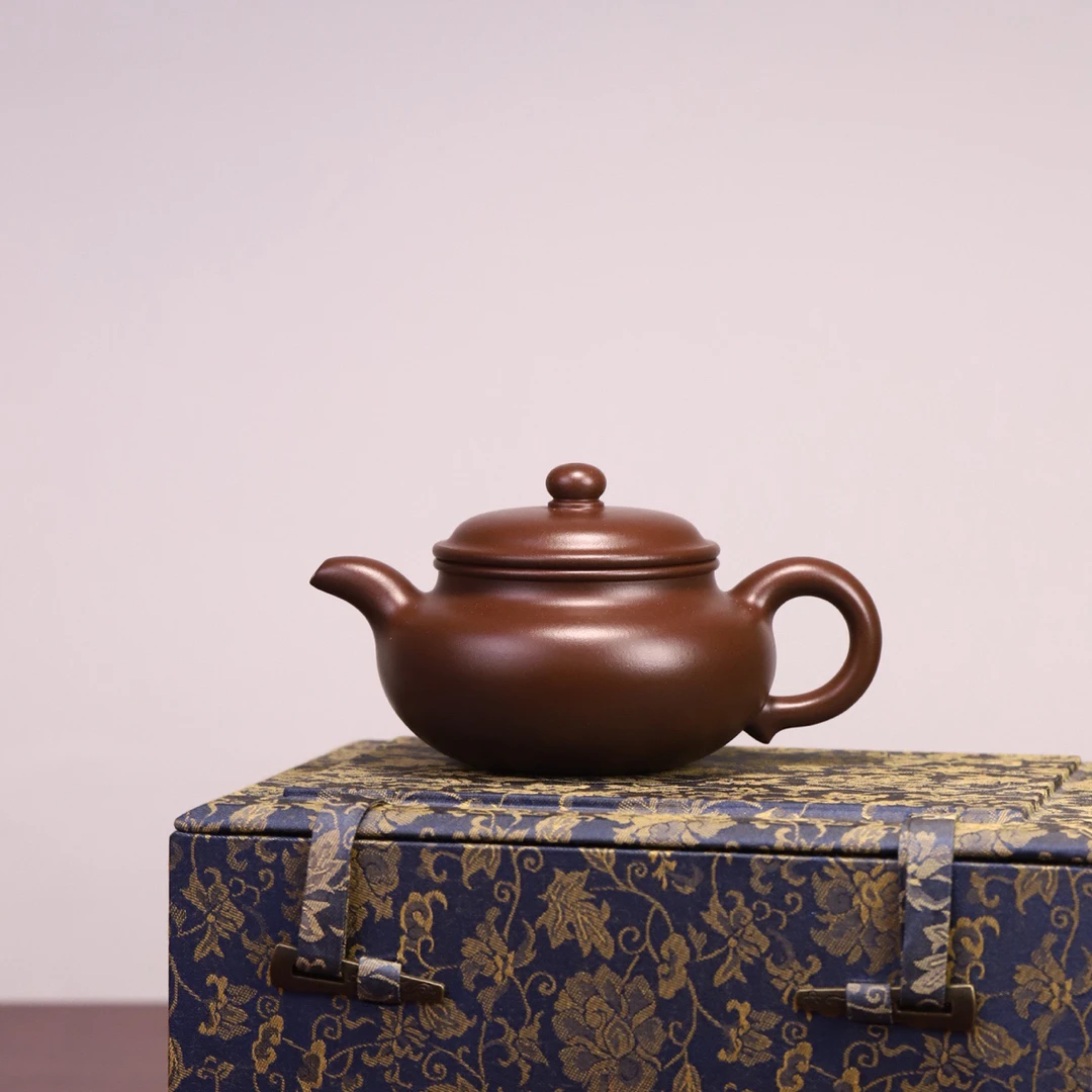 仿古壶（唐氏撇口）慕汪宝陶手冯文婷，原矿老紫泥，内推出水孔，200cc