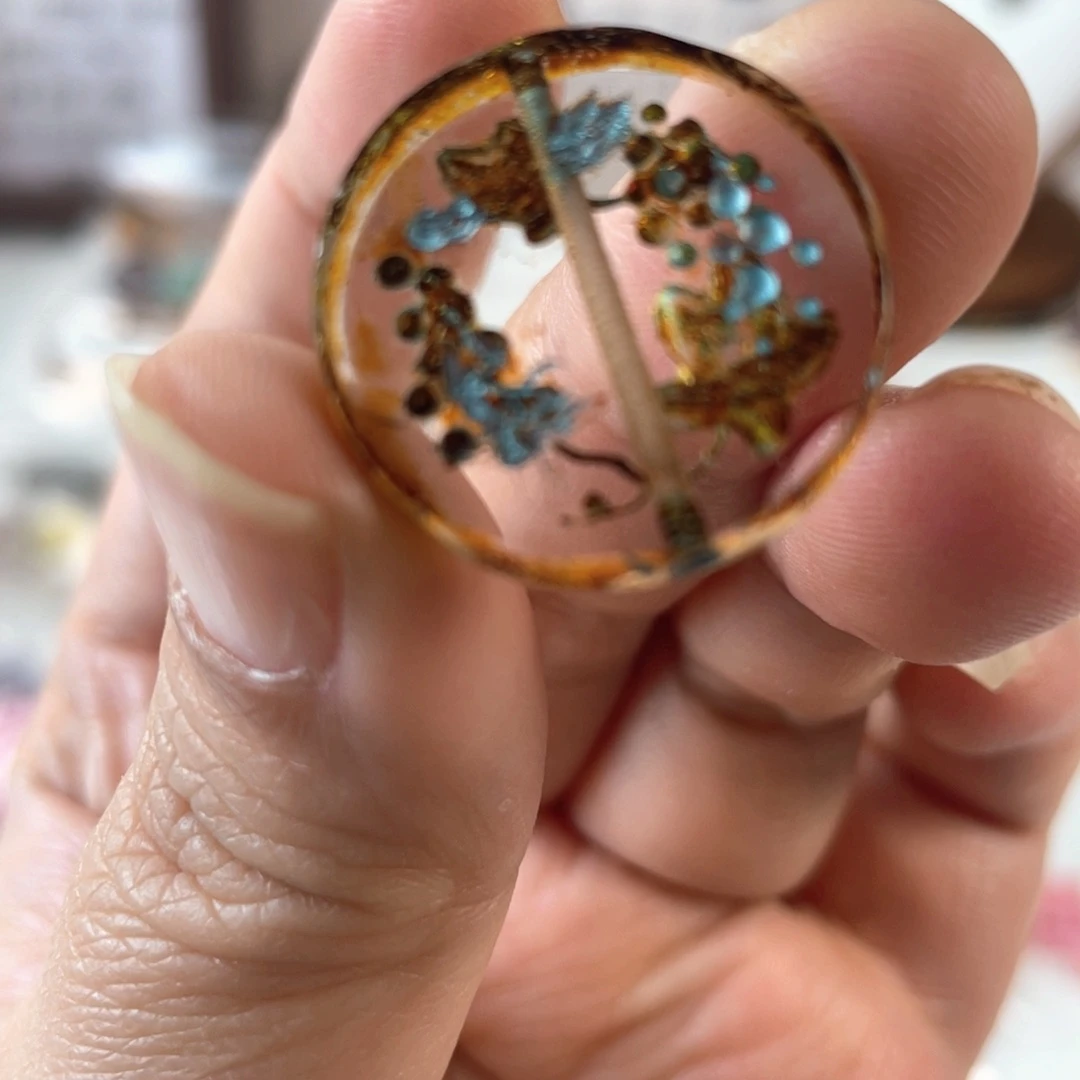 塑料咖色描蓝葡萄牌