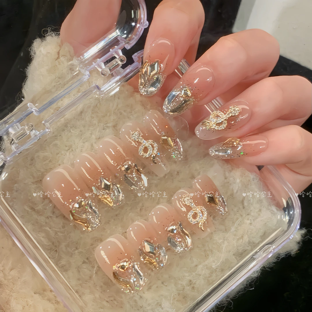 【金蛇】穿戴甲 哈哈公主裸色贴钻高级感显白手工纯欲美甲