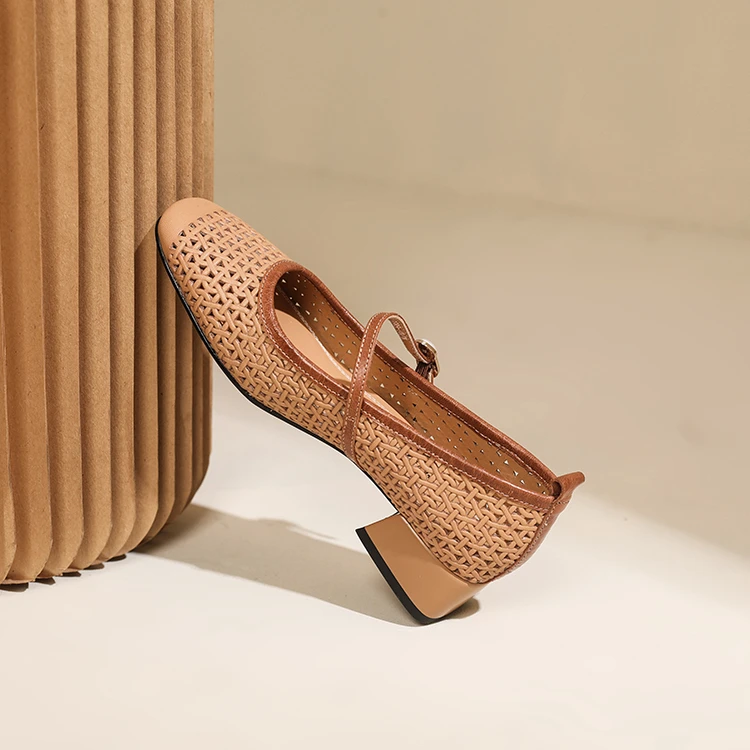 刘怼怼~2025春季巨软羊皮方头玛丽珍镂空粗跟低跟浅口拼色单鞋