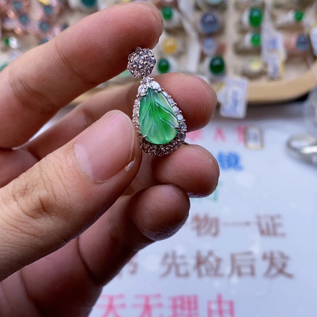 翡翠戒指银S925镶嵌天然缅甸翡翠a货