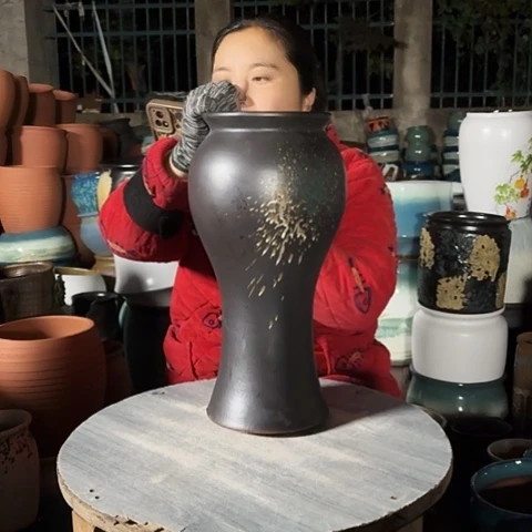 16口38高瑕疵一个盆子。