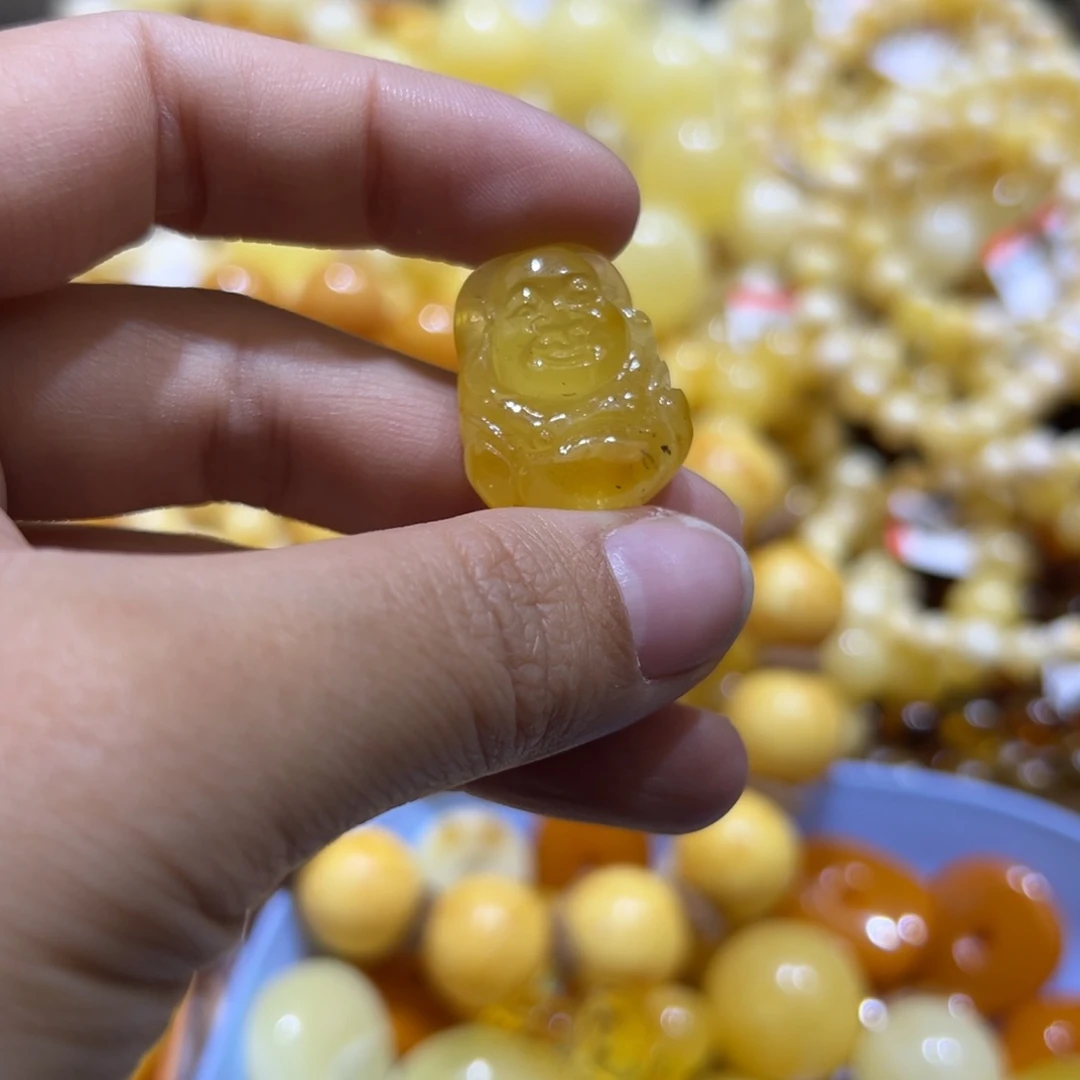 琥珀珠宝奇石未镶嵌