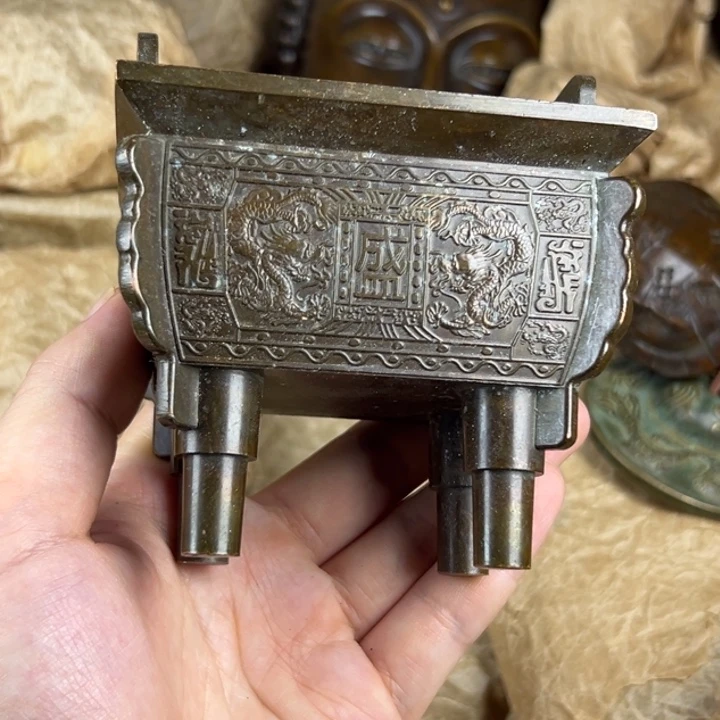 创意设计铜器摆件