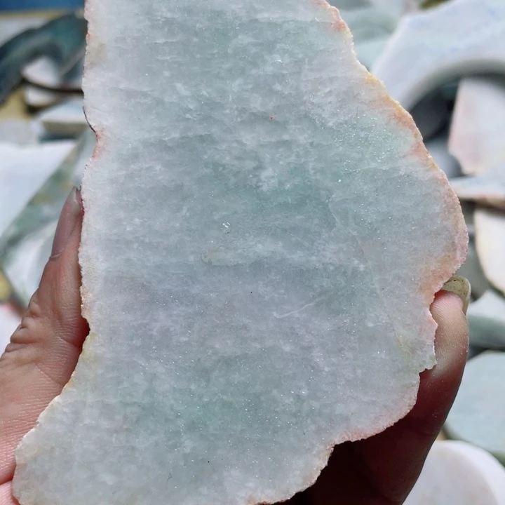 翡翠挂件未镶嵌翡翠