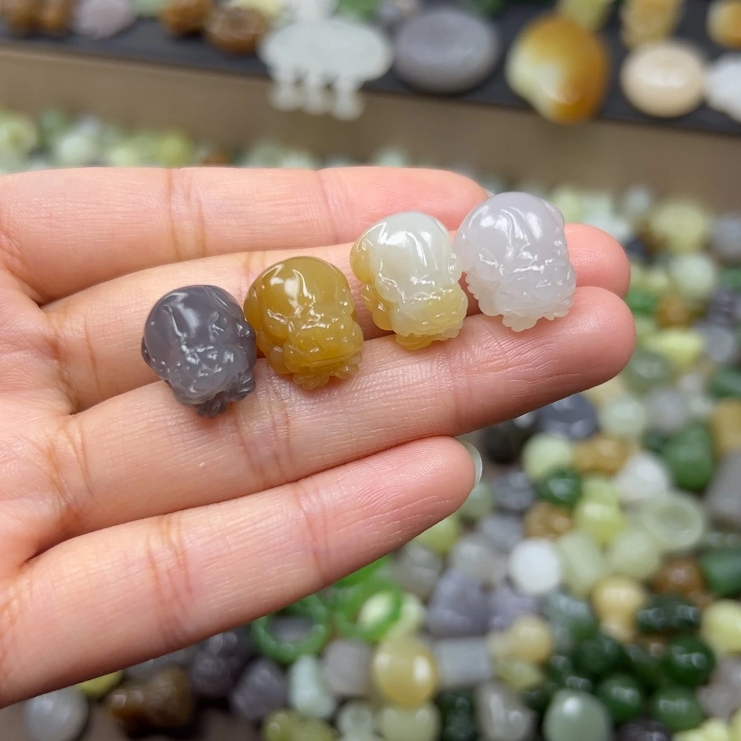 和田玉未镶嵌颈饰150一个多样性发其一