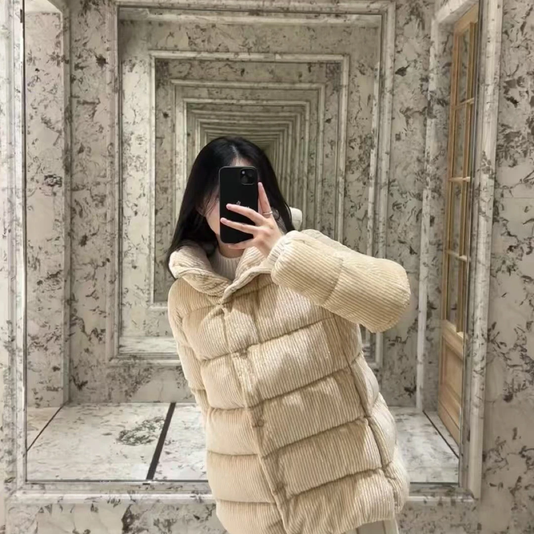 99新 MONCLER 2码/浅米色立领单排扣宽松羽绒服/18328302