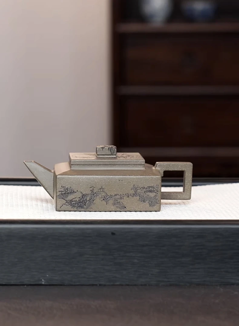 方山逸士紫砂壶,青段200cc,全手工制作,梁孝林刻绘,许宗明制作